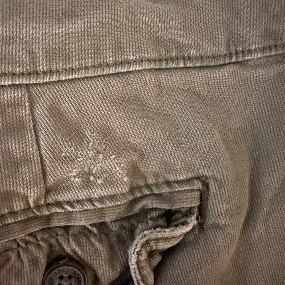Abercrombie & Fitch Khaki Women's Cargo Shorts - Picture 10 of 10